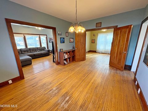 Tiny photo for 317 W Evers Avenue, Bowling Green, OH 43402 (MLS # 10004861)