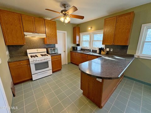 Tiny photo for 317 W Evers Avenue, Bowling Green, OH 43402 (MLS # 10004861)