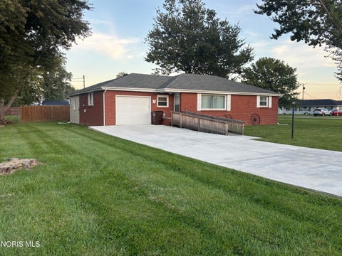 Photo of 1796 Greenhouse Avenue, Defiance, OH 43512 (MLS # 10014120)