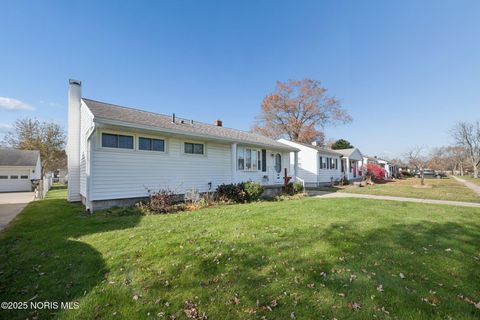 Photo of 5201 Elaine Drive, Toledo, OH 43613 (MLS # 10001553)