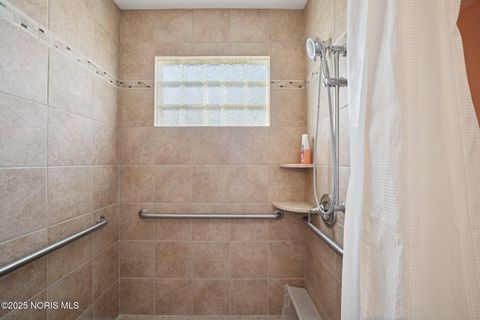 Tiny photo for 5201 Elaine Drive, Toledo, OH 43613 (MLS # 10001553)