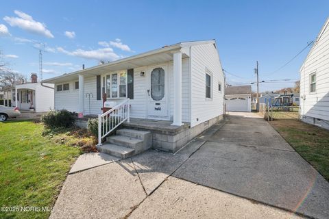 Tiny photo for 5201 Elaine Drive, Toledo, OH 43613 (MLS # 10001553)