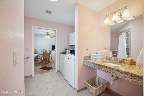 Tiny photo for 5201 Elaine Drive, Toledo, OH 43613 (MLS # 10001553)