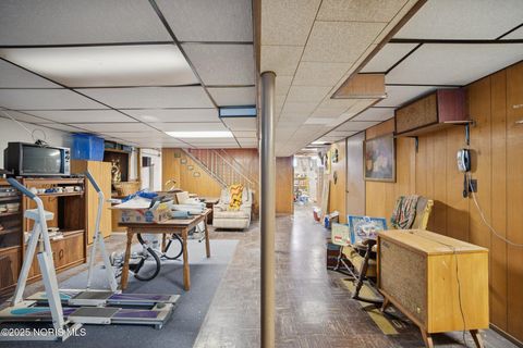 Tiny photo for 5201 Elaine Drive, Toledo, OH 43613 (MLS # 10001553)