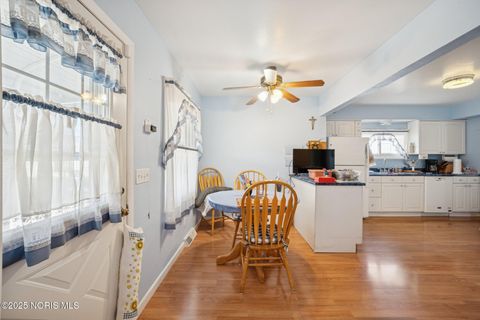 Tiny photo for 5201 Elaine Drive, Toledo, OH 43613 (MLS # 10001553)