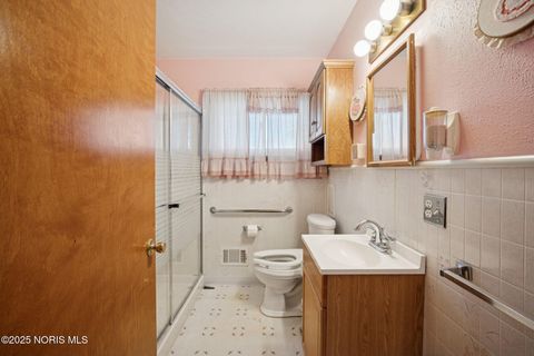 Tiny photo for 5201 Elaine Drive, Toledo, OH 43613 (MLS # 10001553)