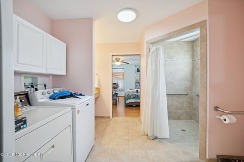 Tiny photo for 5201 Elaine Drive, Toledo, OH 43613 (MLS # 10001553)