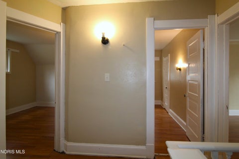 Tiny photo for 1139 Oakwood Avenue, Toledo, OH 43607 (MLS # 10013554)
