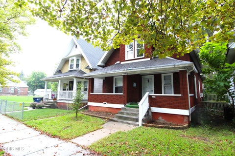 Tiny photo for 1139 Oakwood Avenue, Toledo, OH 43607 (MLS # 10013554)