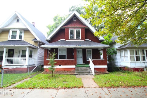 Photo of 1139 Oakwood Avenue, Toledo, OH 43607 (MLS # 10013554)