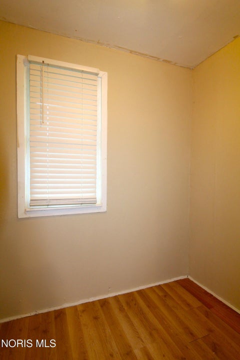 Tiny photo for 1139 Oakwood Avenue, Toledo, OH 43607 (MLS # 10013554)