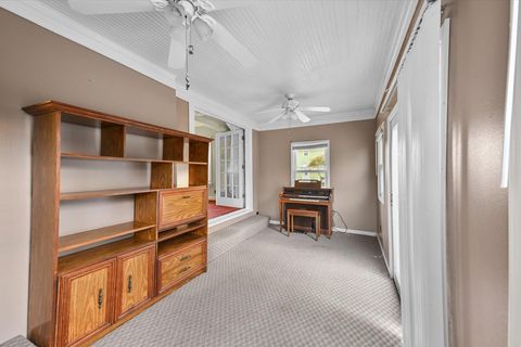 Tiny photo for 1022 Dixie Highway, Rossford, OH 43460 (MLS # 10000103)