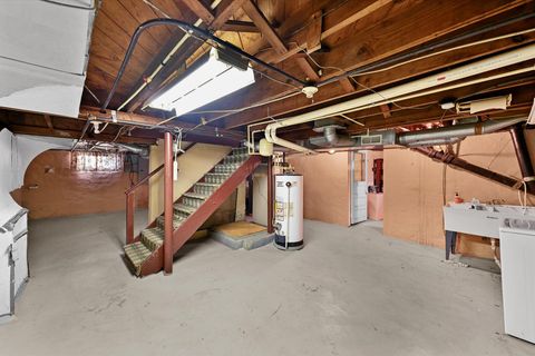 Tiny photo for 1022 Dixie Highway, Rossford, OH 43460 (MLS # 10000103)