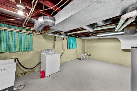 Tiny photo for 1022 Dixie Highway, Rossford, OH 43460 (MLS # 10000103)