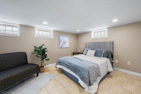 Tiny photo for 1629 Carmelle Court, Toledo, OH 43614 (MLS # 10000113)