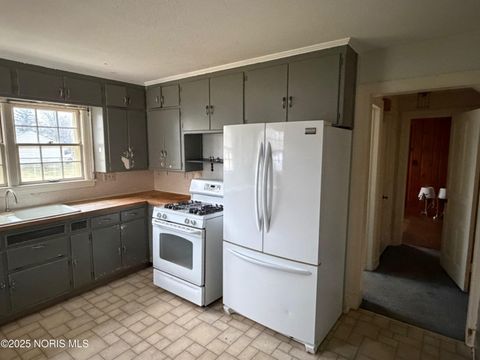 Tiny photo for 20310 Taylor Street, Weston, OH 43569 (MLS # 10001720)