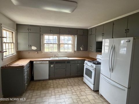 Tiny photo for 20310 Taylor Street, Weston, OH 43569 (MLS # 10001720)