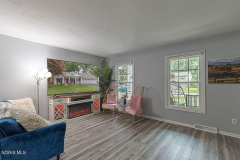 Tiny photo for 6132 W Pembridge Drive, Toledo, OH 43615 (MLS # 10011782)