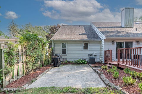 Tiny photo for 6132 W Pembridge Drive, Toledo, OH 43615 (MLS # 10011782)