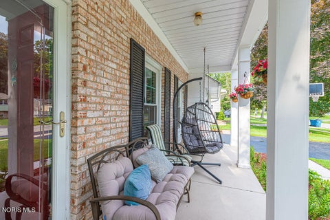 Tiny photo for 6132 W Pembridge Drive, Toledo, OH 43615 (MLS # 10011782)
