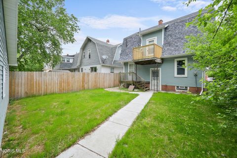 Tiny photo for 634 Nicholas Street, Toledo, OH 43609 (MLS # 10008147)