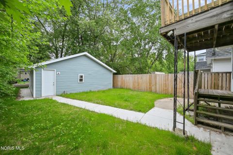 Tiny photo for 634 Nicholas Street, Toledo, OH 43609 (MLS # 10008147)