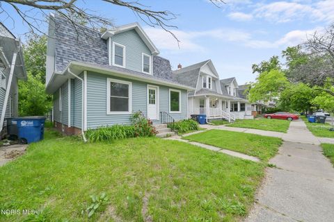 Tiny photo for 634 Nicholas Street, Toledo, OH 43609 (MLS # 10008147)
