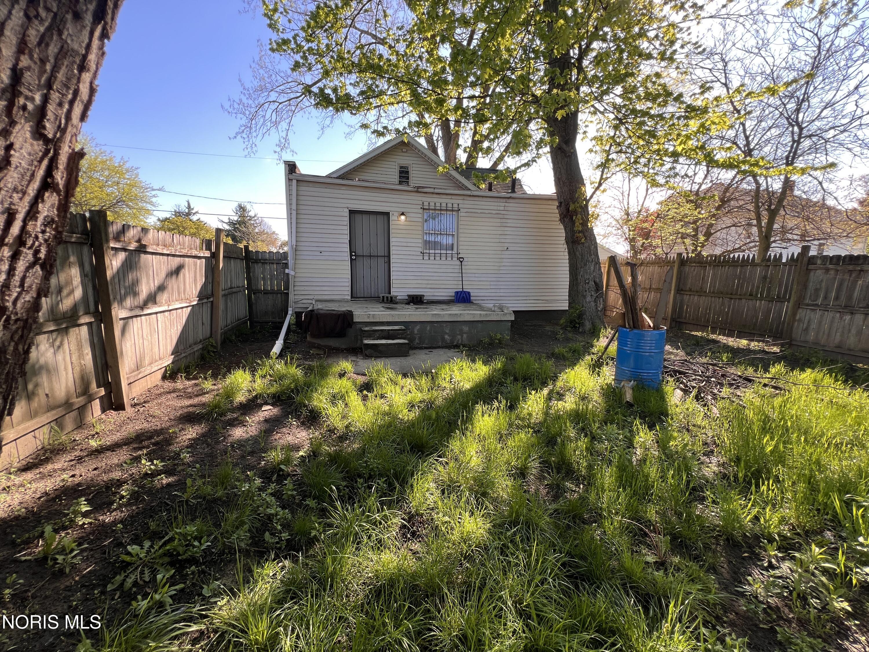 1617 Mulberry Street