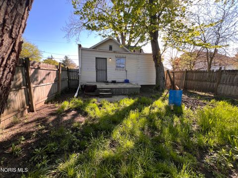 Tiny photo for 1617 Mulberry Street, Toledo, OH 43608 (MLS # 10007189)
