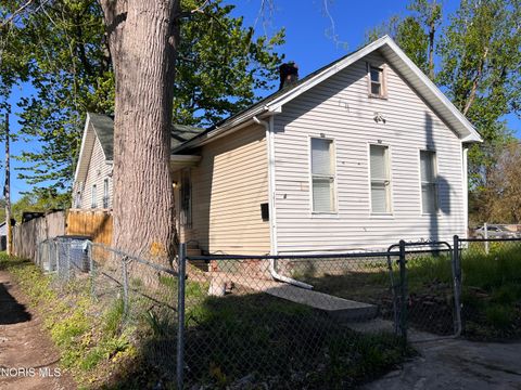 Tiny photo for 1617 Mulberry Street, Toledo, OH 43608 (MLS # 10007189)