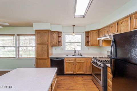 Tiny photo for 305 G Street, Pandora, OH 45877 (MLS # 10005630)