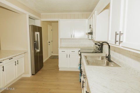 Tiny photo for 866 Summit Street, Defiance, OH 43512 (MLS # 10013028)