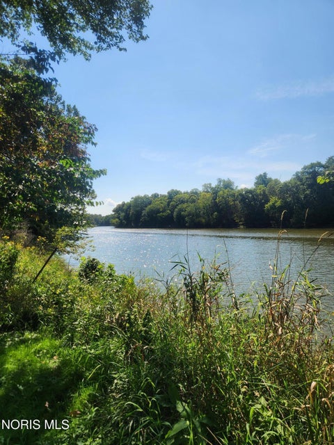 Tiny photo for 866 Summit Street, Defiance, OH 43512 (MLS # 10013028)