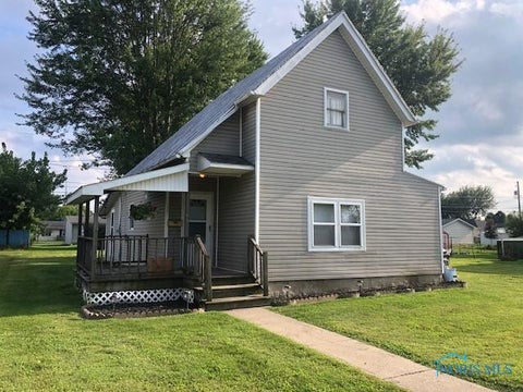 Homes For Sale - 225 4th Avenue<br/> Tiffin, OH 44883