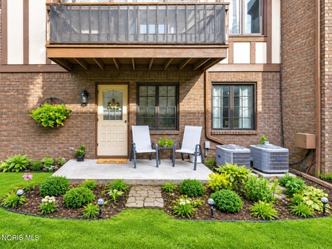 Tiny photo for 6530 Kingsbridge Drive # A1, Sylvania, OH 43560 (MLS # 10013511)