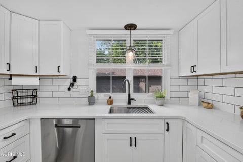 Tiny photo for 6530 Kingsbridge Drive # A1, Sylvania, OH 43560 (MLS # 10013511)