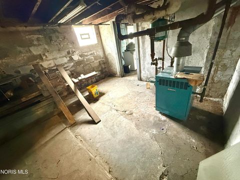 Tiny photo for 401 Victoria Place, Toledo, OH 43610 (MLS # 10007222)