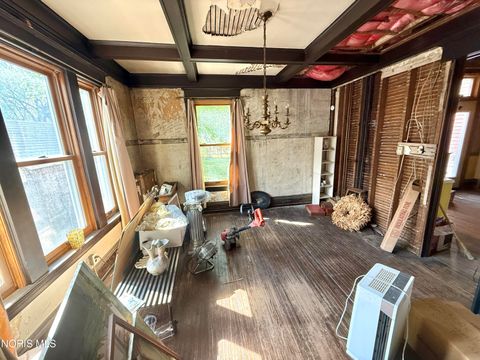Tiny photo for 401 Victoria Place, Toledo, OH 43610 (MLS # 10007222)