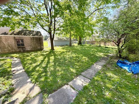 Tiny photo for 401 Victoria Place, Toledo, OH 43610 (MLS # 10007222)