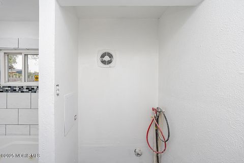 Tiny photo for 2422 N Ontario Street, Toledo, OH 43611 (MLS # 10000867)