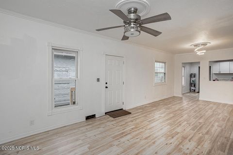 Tiny photo for 2422 N Ontario Street, Toledo, OH 43611 (MLS # 10000867)