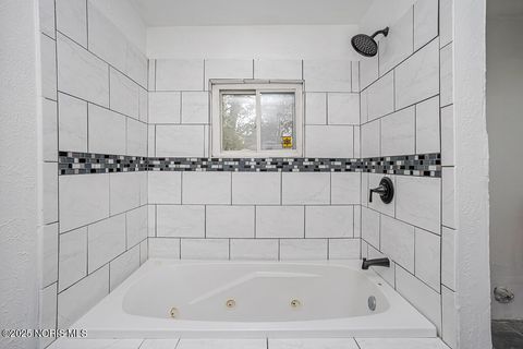 Tiny photo for 2422 N Ontario Street, Toledo, OH 43611 (MLS # 10000867)