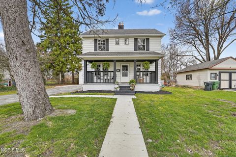 Photo of 1057 Keeler Street, Maumee, OH 43537 (MLS # 10006059)