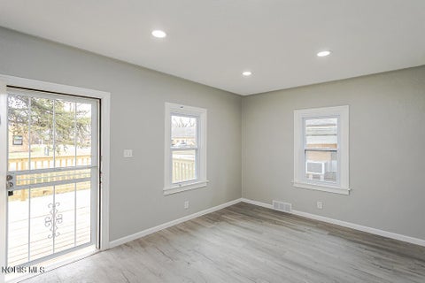 Tiny photo for 629 Cuthbert Road, Toledo, OH 43607 (MLS # 10010002)