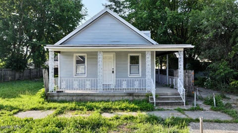 Photo of 1214 Yates Street, Toledo, OH 43608 (MLS # 10011530)