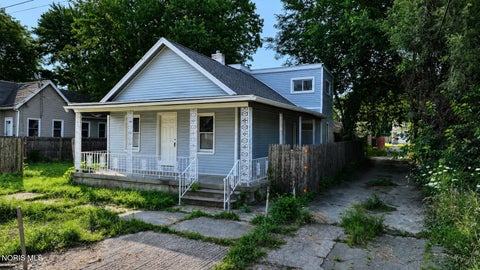 Tiny photo for 1214 Yates Street, Toledo, OH 43608 (MLS # 10011530)