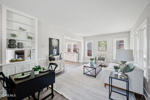 Tiny photo for 209 E Hobart Avenue, Findlay, OH 45840 (MLS # 10004491)