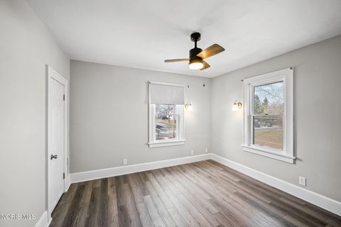 Tiny photo for 209 E Hobart Avenue, Findlay, OH 45840 (MLS # 10004491)