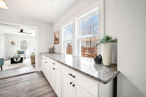 Tiny photo for 209 E Hobart Avenue, Findlay, OH 45840 (MLS # 10004491)