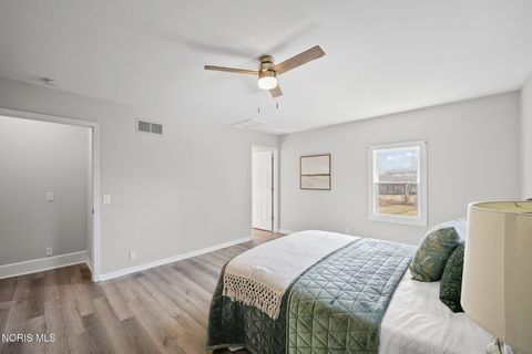 Tiny photo for 209 E Hobart Avenue, Findlay, OH 45840 (MLS # 10004491)